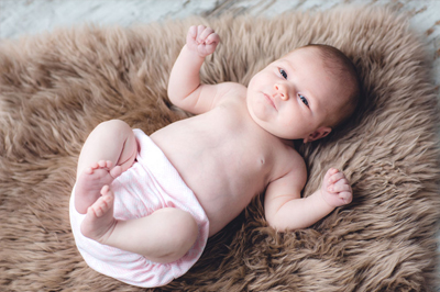 新生婴儿如何取名字